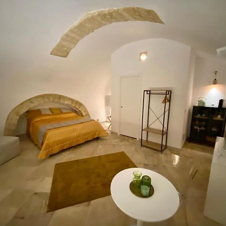 Number 12 Bari Bed & Breakfast ภายนอก รูปภาพ